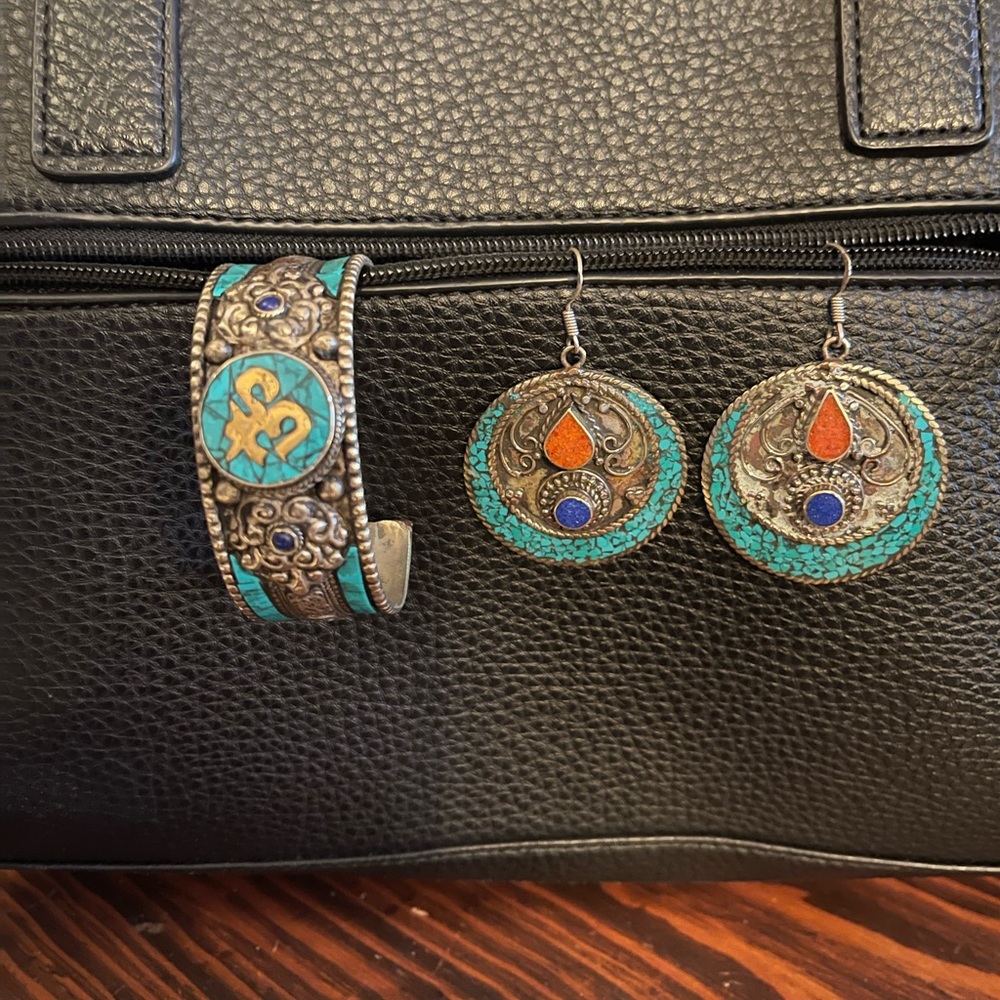 Beautiful inlaid turquoise earrings - Picture 5 of 6